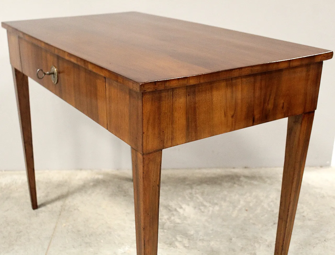 Direttorio console writing table in 19th century Italian walnut 7