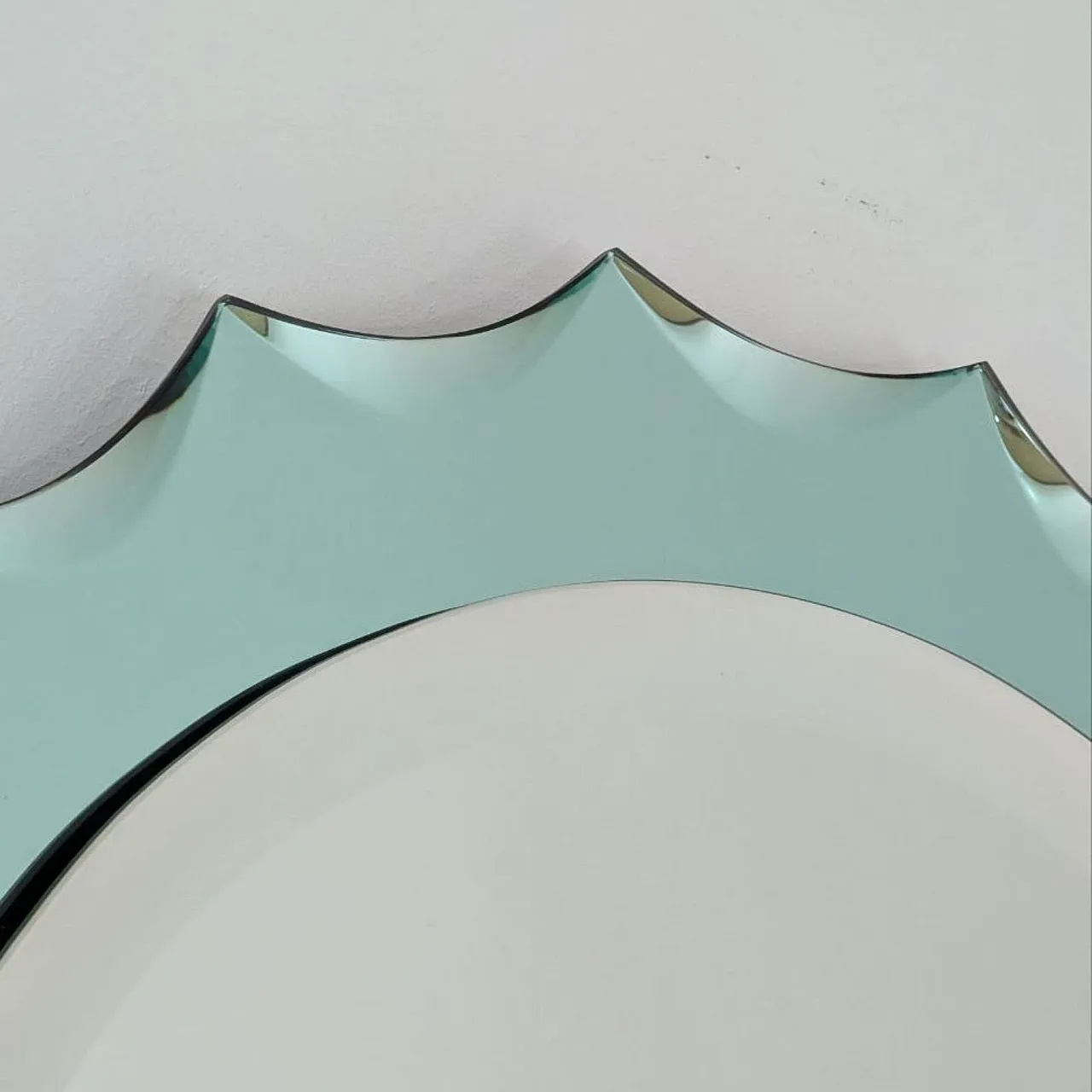 Specchio rotondo turchese a forma di sole stile Fontana Arte, anni '60 4