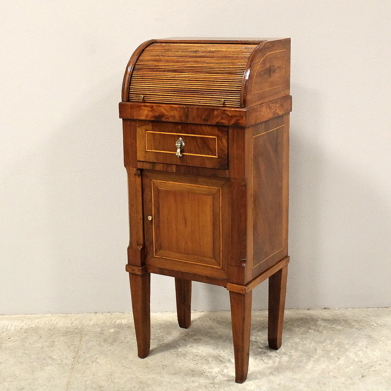 Direttorio bedside table in 18th century Italian inlaid walnut 1