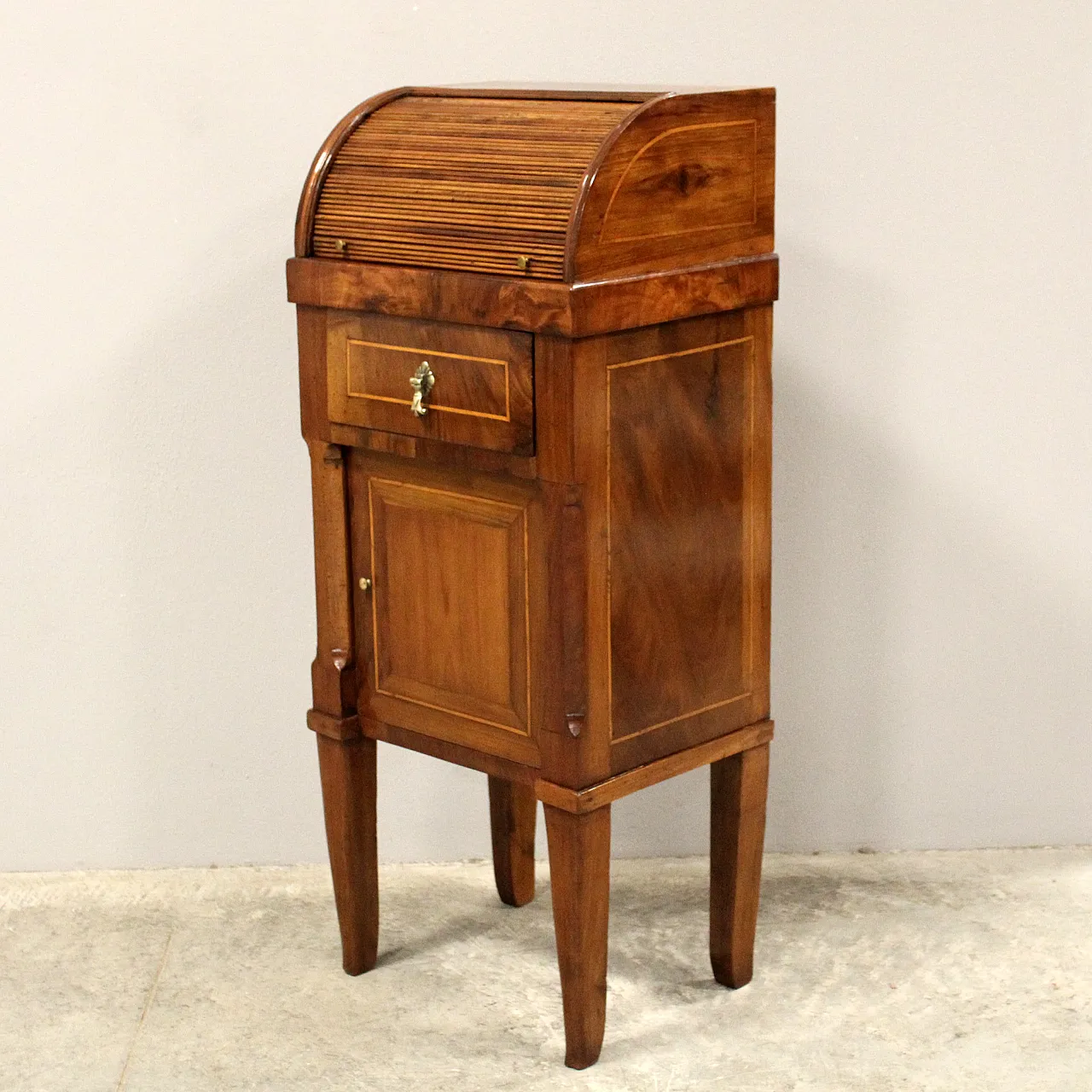 Direttorio bedside table in 18th century Italian inlaid walnut 3