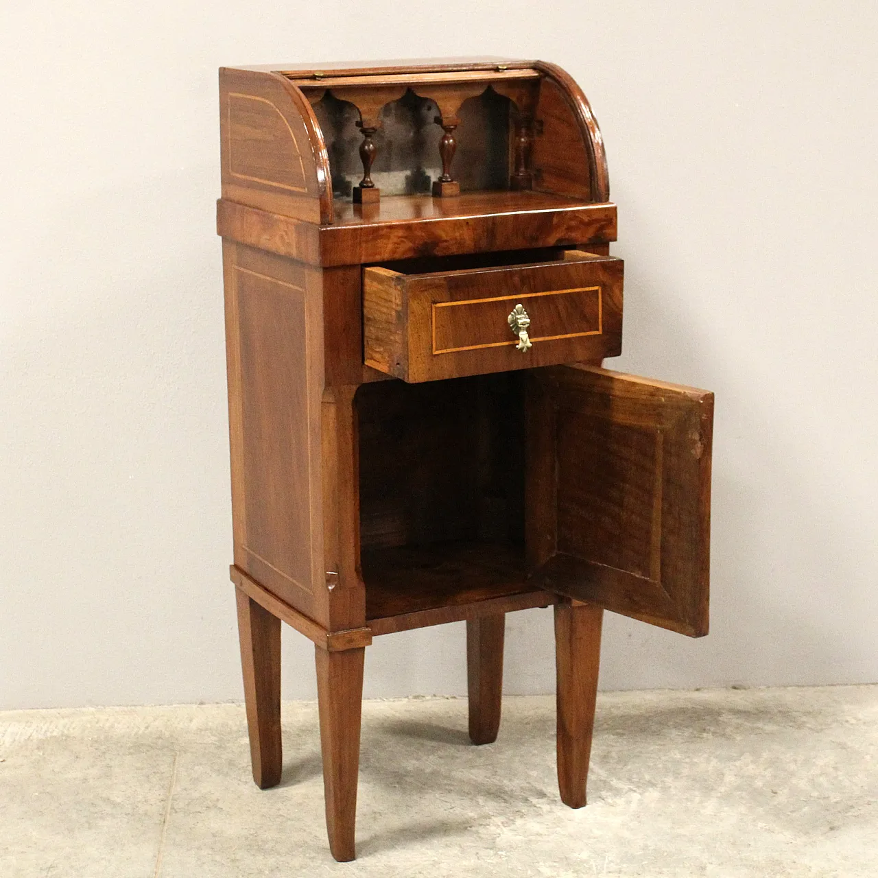 Direttorio bedside table in 18th century Italian inlaid walnut 8