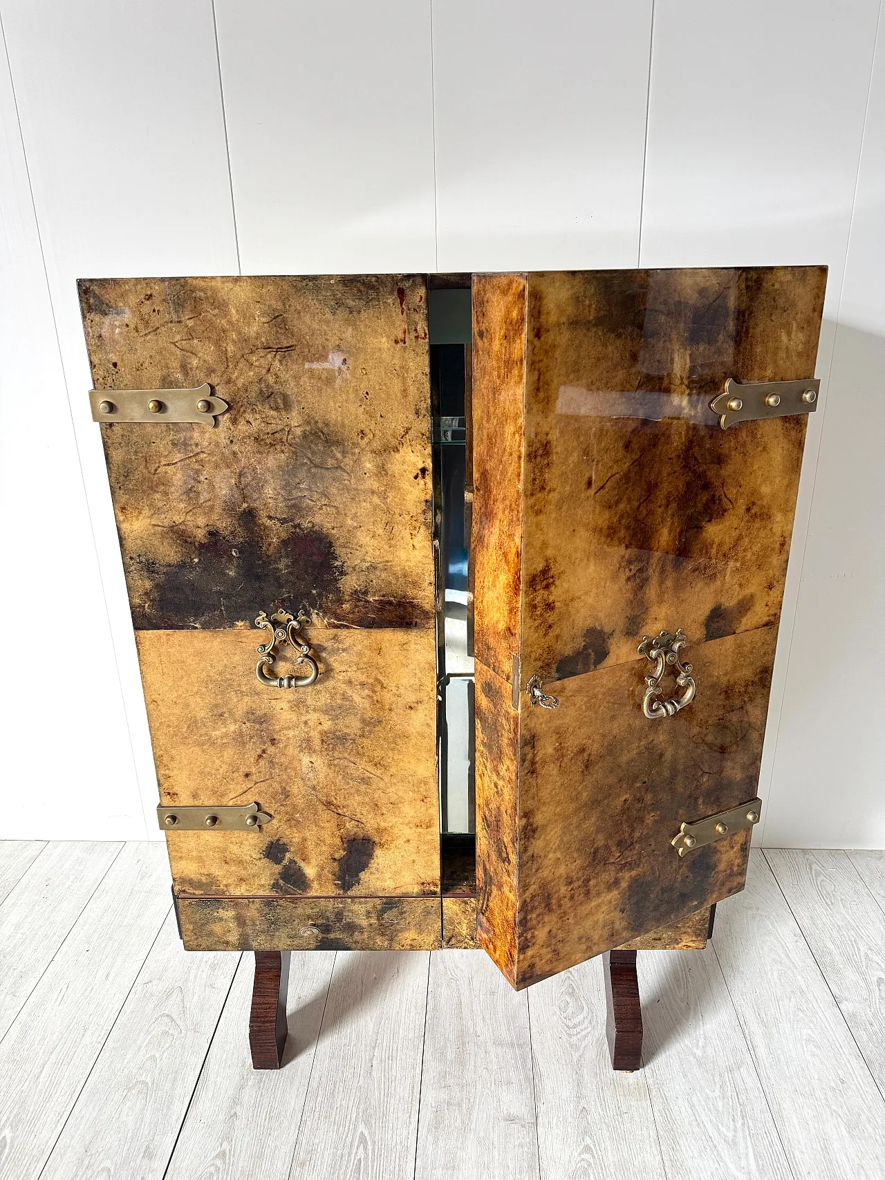 Parchment bar furniture by Aldo Tura, 1950s 10