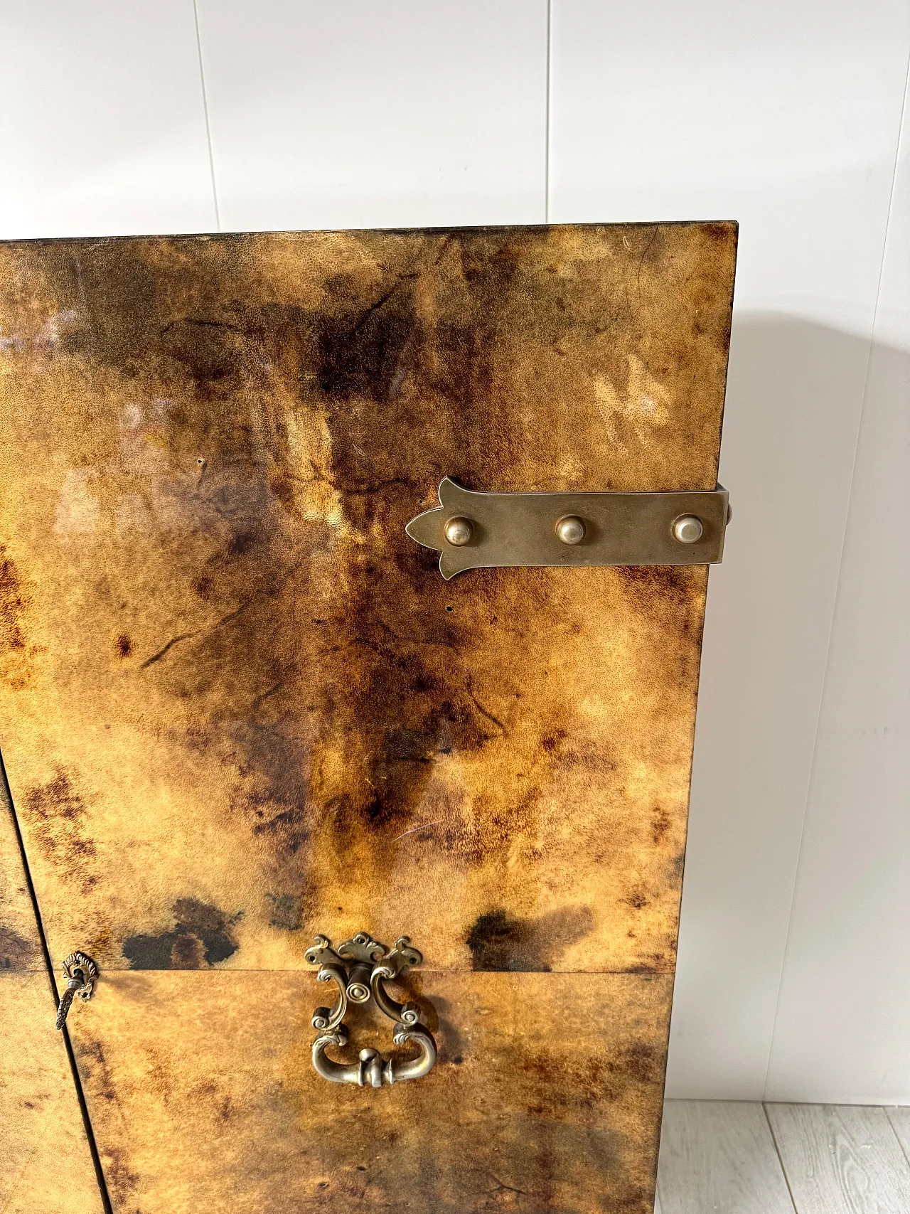 Parchment bar furniture by Aldo Tura, 1950s 13