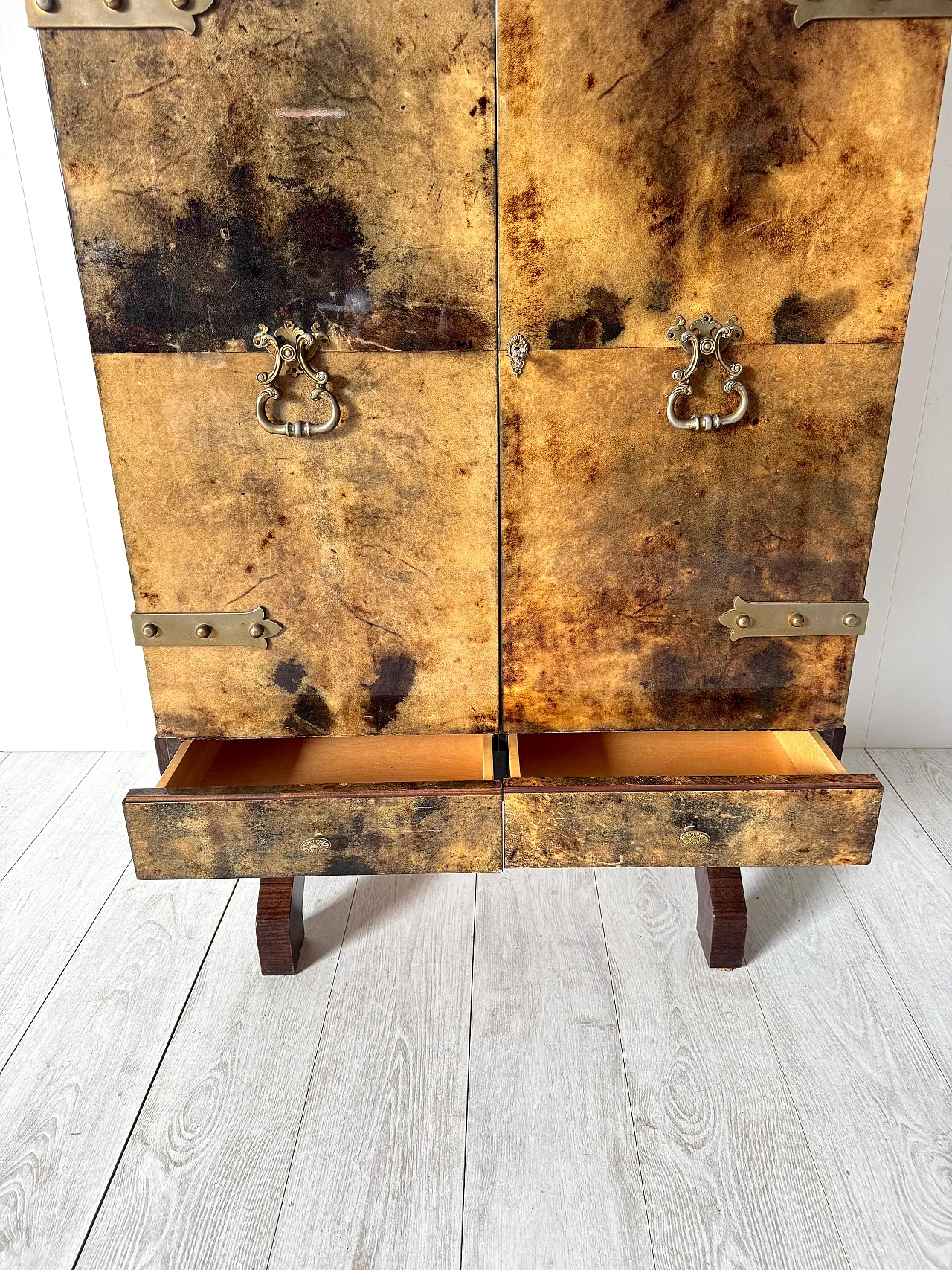 Parchment bar furniture by Aldo Tura, 1950s 14