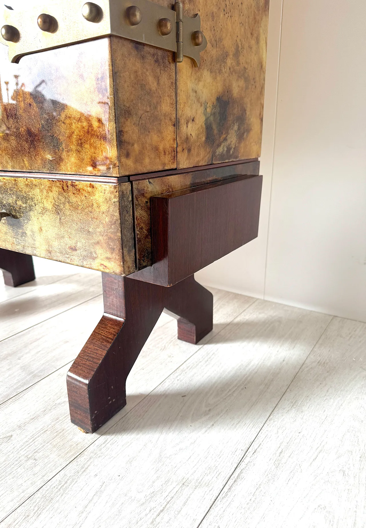 Parchment bar furniture by Aldo Tura, 1950s 16