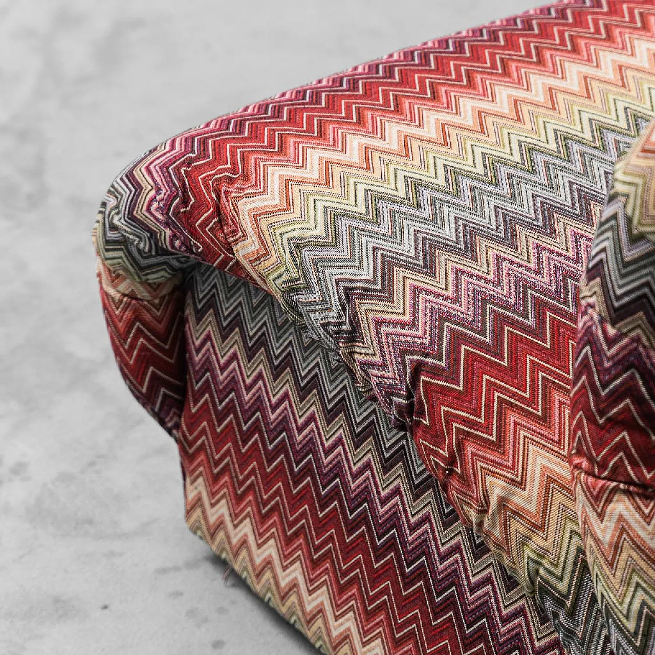 Doimo armchair with Missoni pattern, 70s 10
