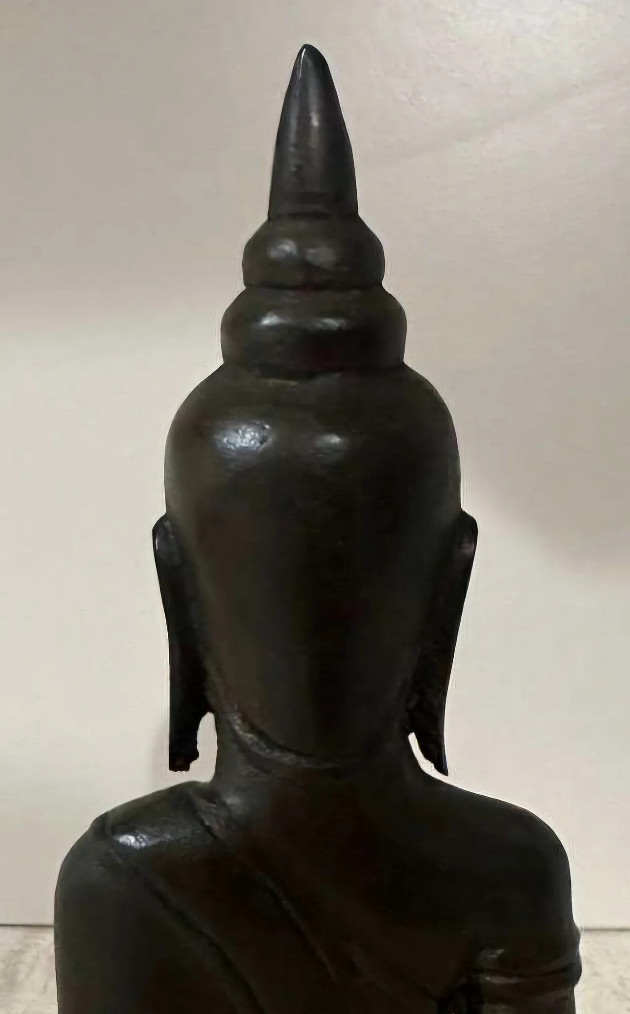 First seated Buddha in Ayutthaya, traces of original gilding, 1600 4