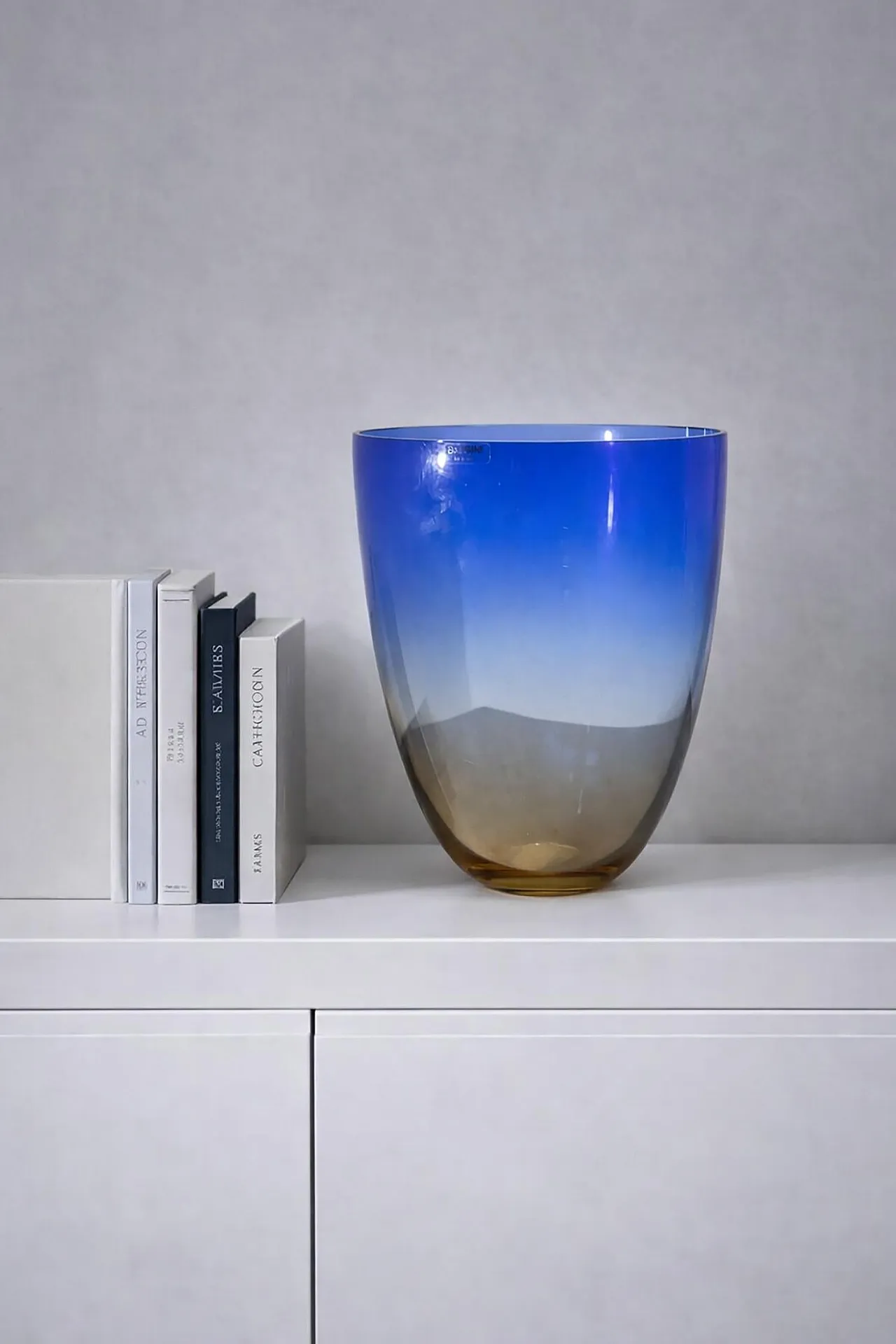 Large blue Murano vase by Alfredo Barbini, late 20th century 4