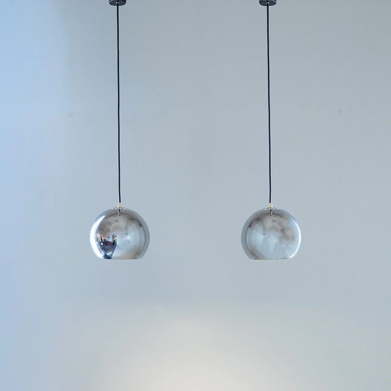Pair of "Eyeball" pendant lamps by Goffredo Reggiani, 70s 2