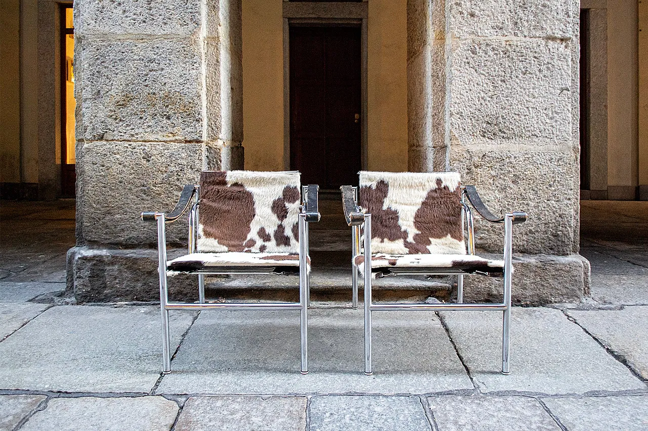 Pair of LC1 armchairs by Le Corbusier for Cassina, 1960s 1