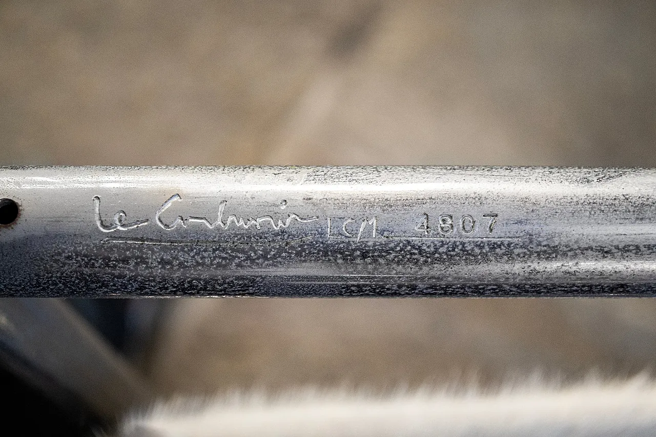 Pair of LC1 armchairs by Le Corbusier for Cassina, 1960s 4