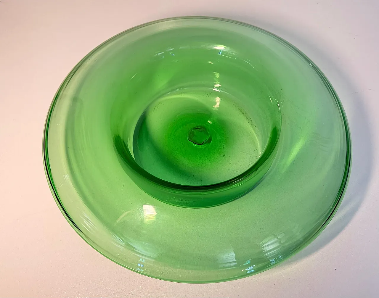 Hand-blown green glass centerpiece bowl, Empoli, Italy, 1970s 6