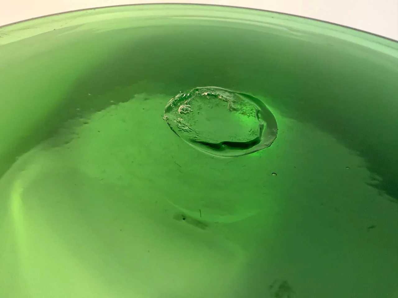Hand-blown green glass centerpiece bowl, Empoli, Italy, 1970s 11