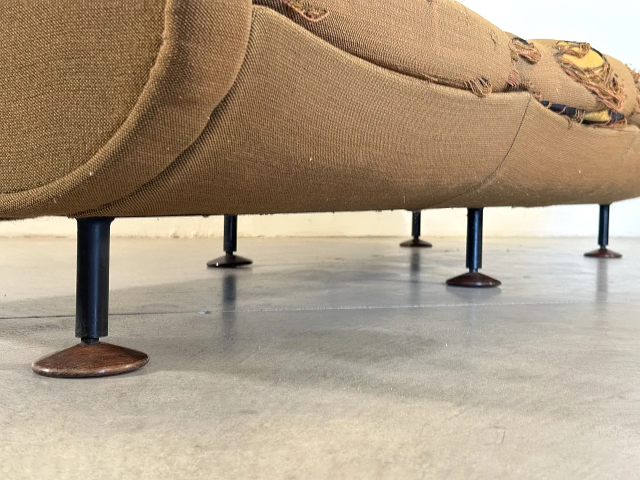 Regent model sofa by Marco Zanuso for Arflex in the 1950s 2