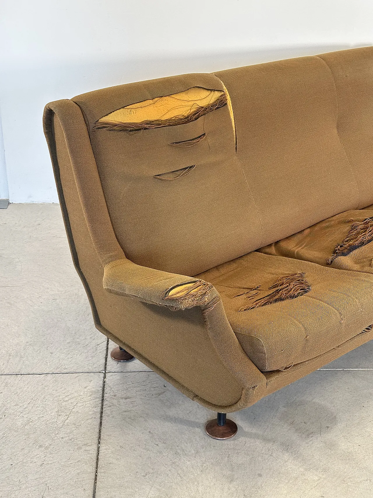 Regent model sofa by Marco Zanuso for Arflex in the 1950s 4
