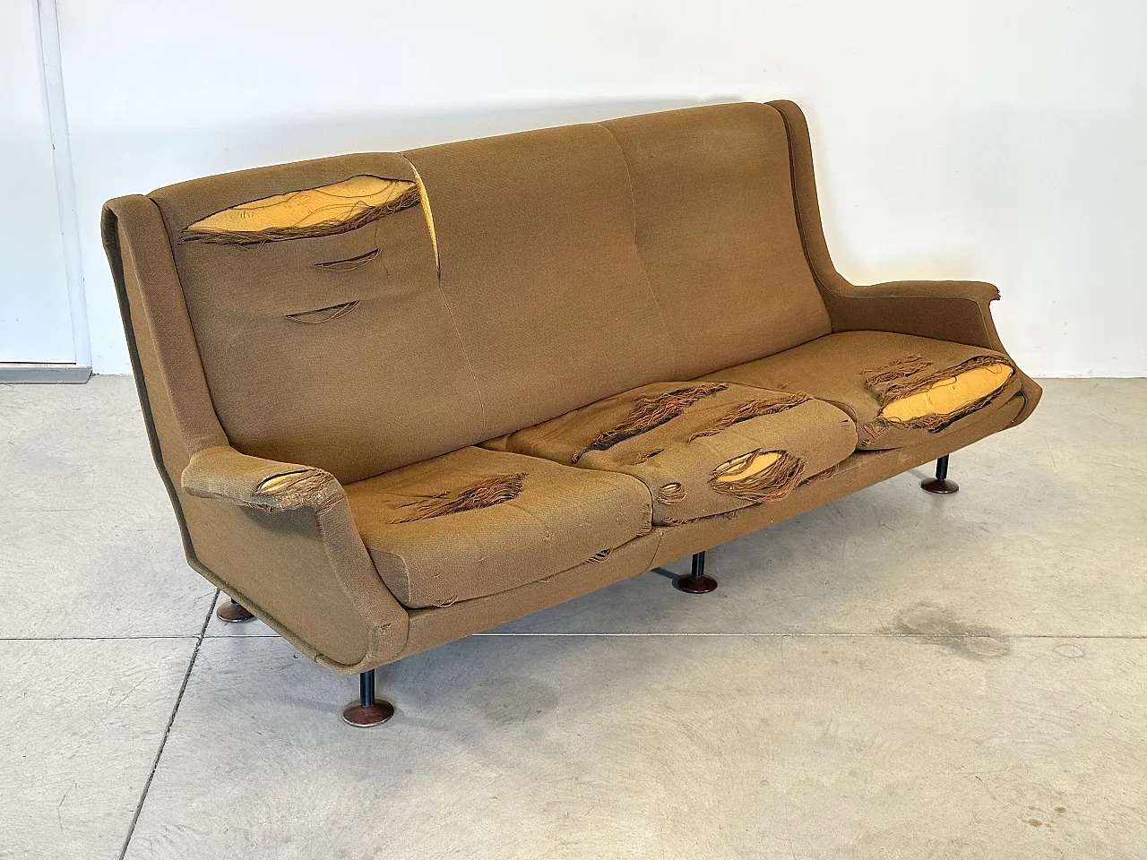 Regent model sofa by Marco Zanuso for Arflex in the 1950s 5