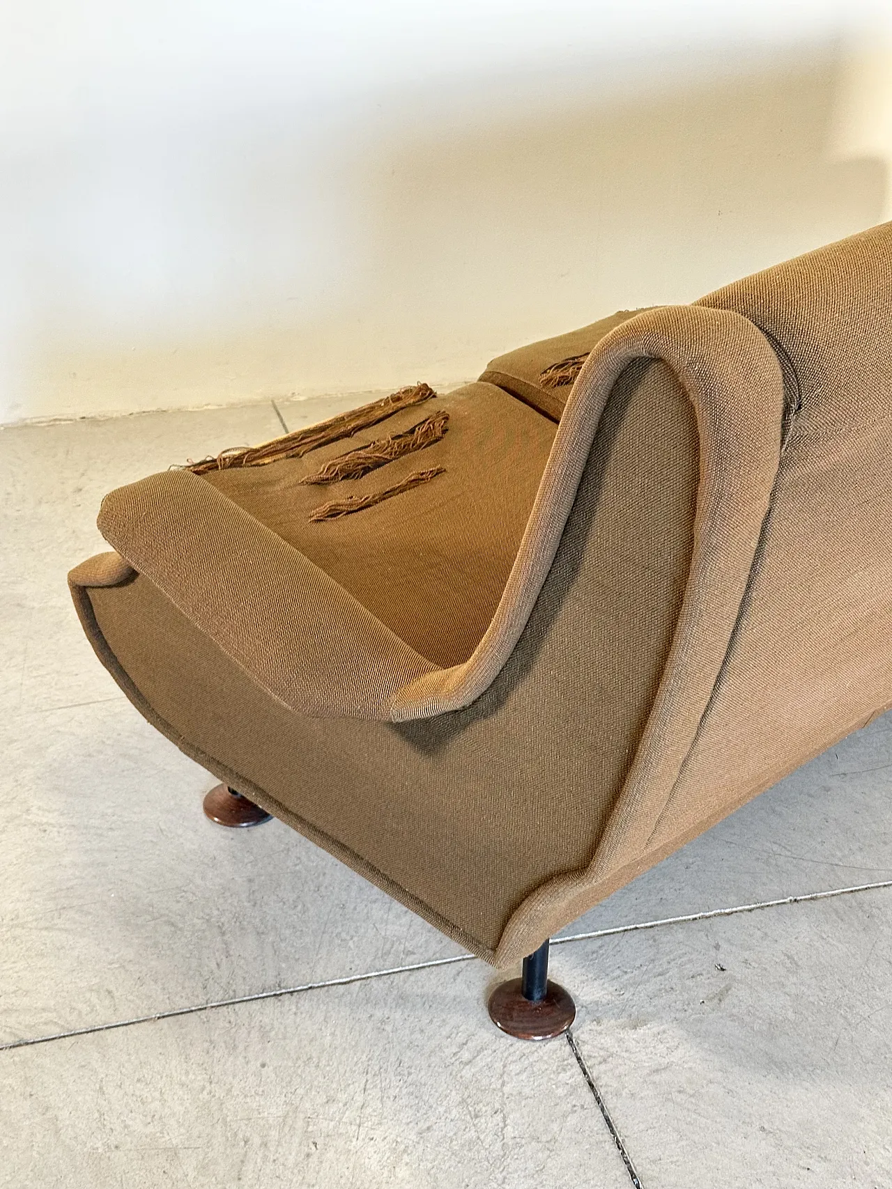 Regent model sofa by Marco Zanuso for Arflex in the 1950s 10