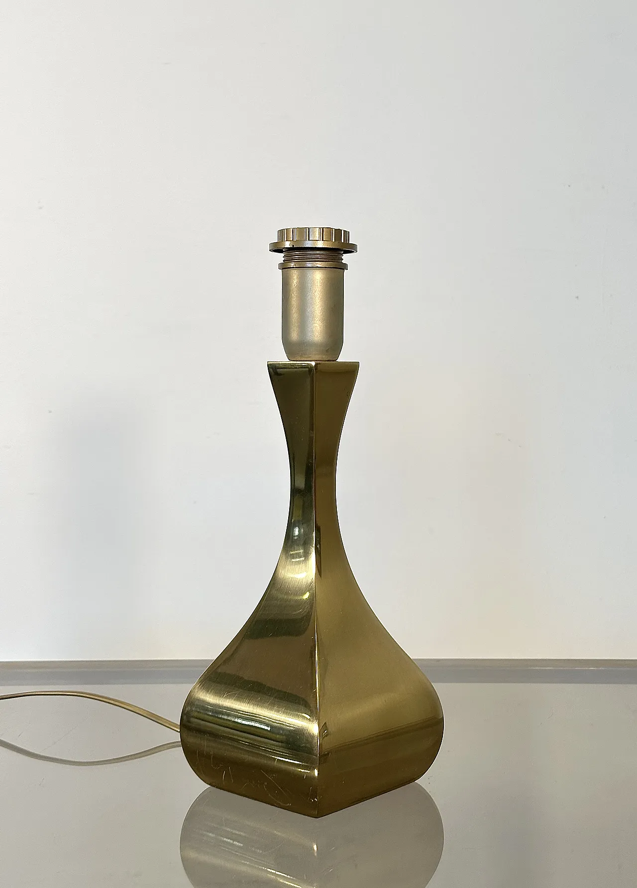 1970s brass table lamp 11