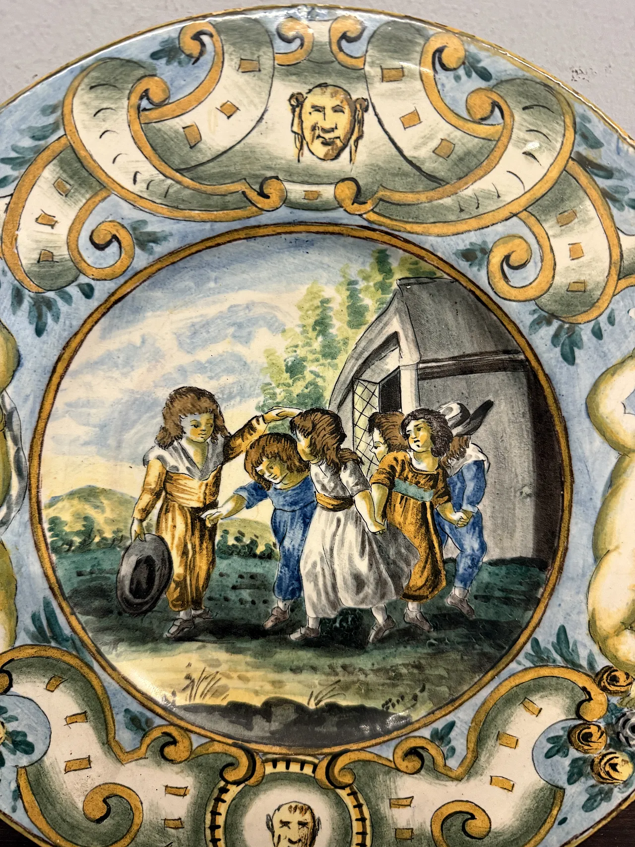 Naples majolica plate, 19th century 2