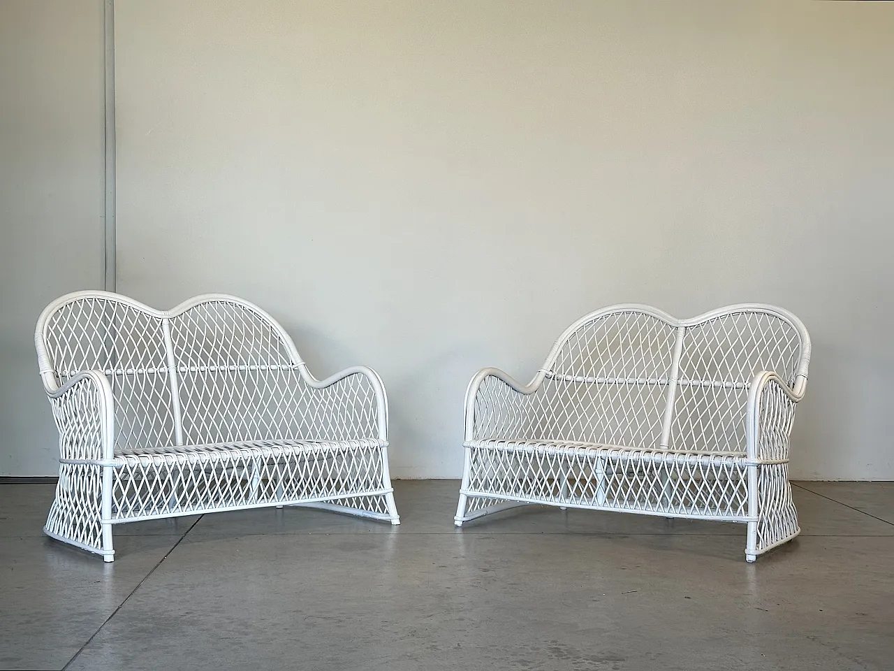Pair of white lacquered bamboo sofas by Gervasoni, 1980s 1