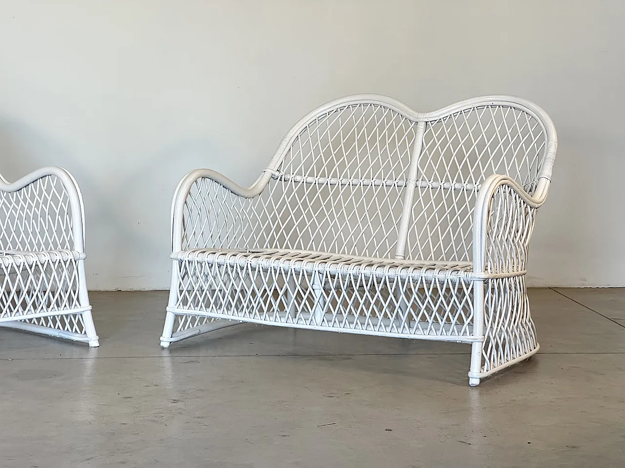 Pair of white lacquered bamboo sofas by Gervasoni, 1980s 3