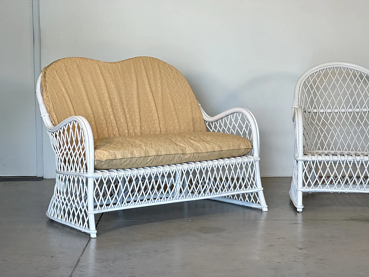 Pair of white lacquered bamboo sofas by Gervasoni, 1980s 4