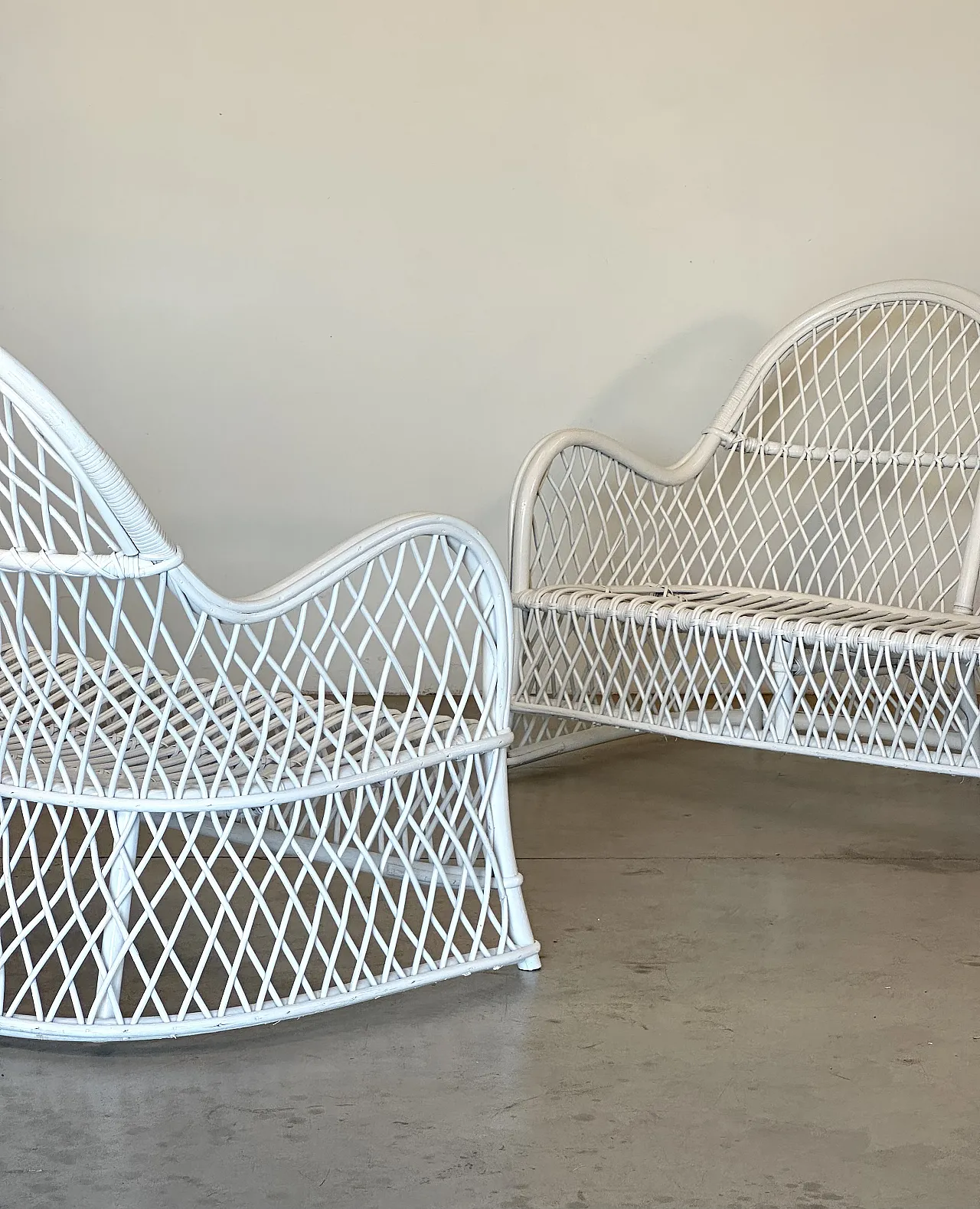 Pair of white lacquered bamboo sofas by Gervasoni, 1980s 6