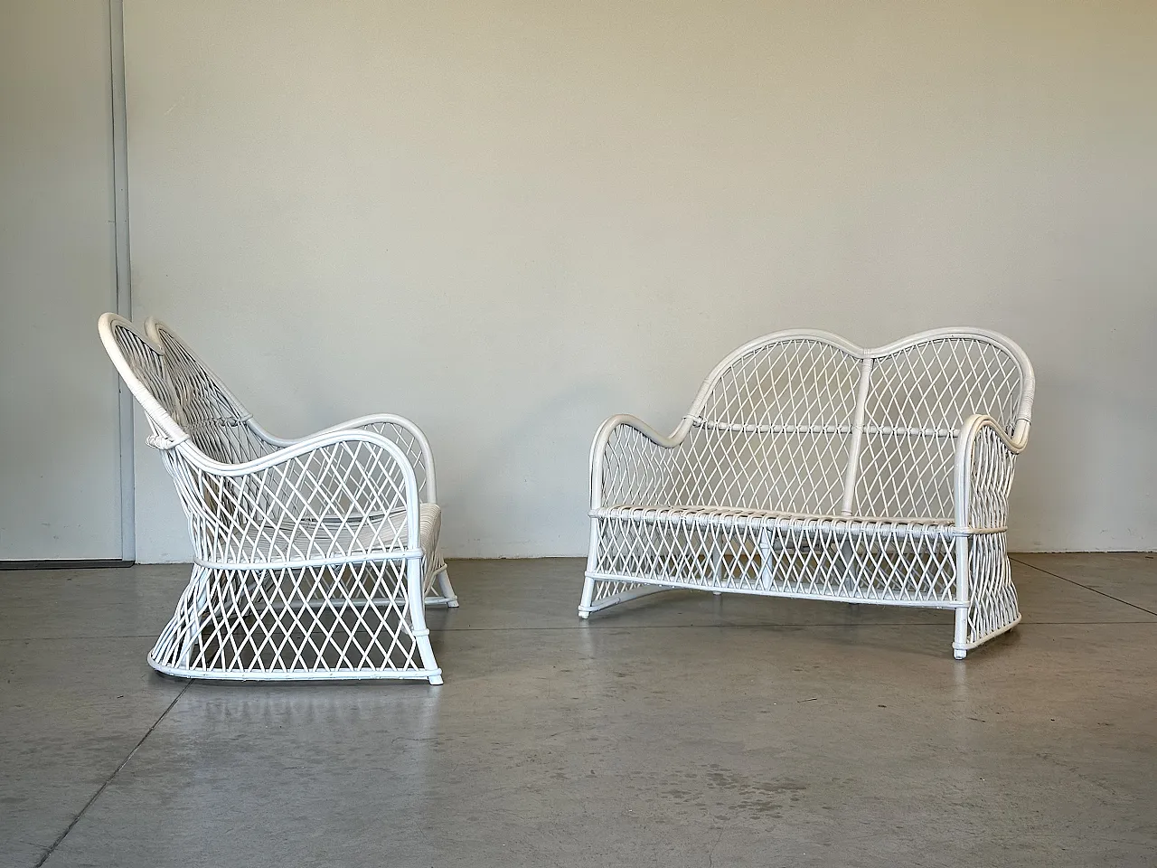 Pair of white lacquered bamboo sofas by Gervasoni, 1980s 7