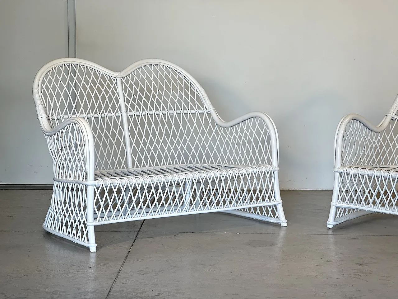 Pair of white lacquered bamboo sofas by Gervasoni, 1980s 8