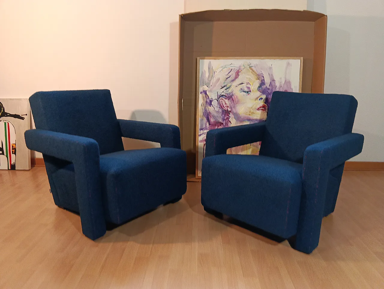 Coppia di Utrecht 637 Cassina in bouclé blu cuciture in rosso, 2000 8