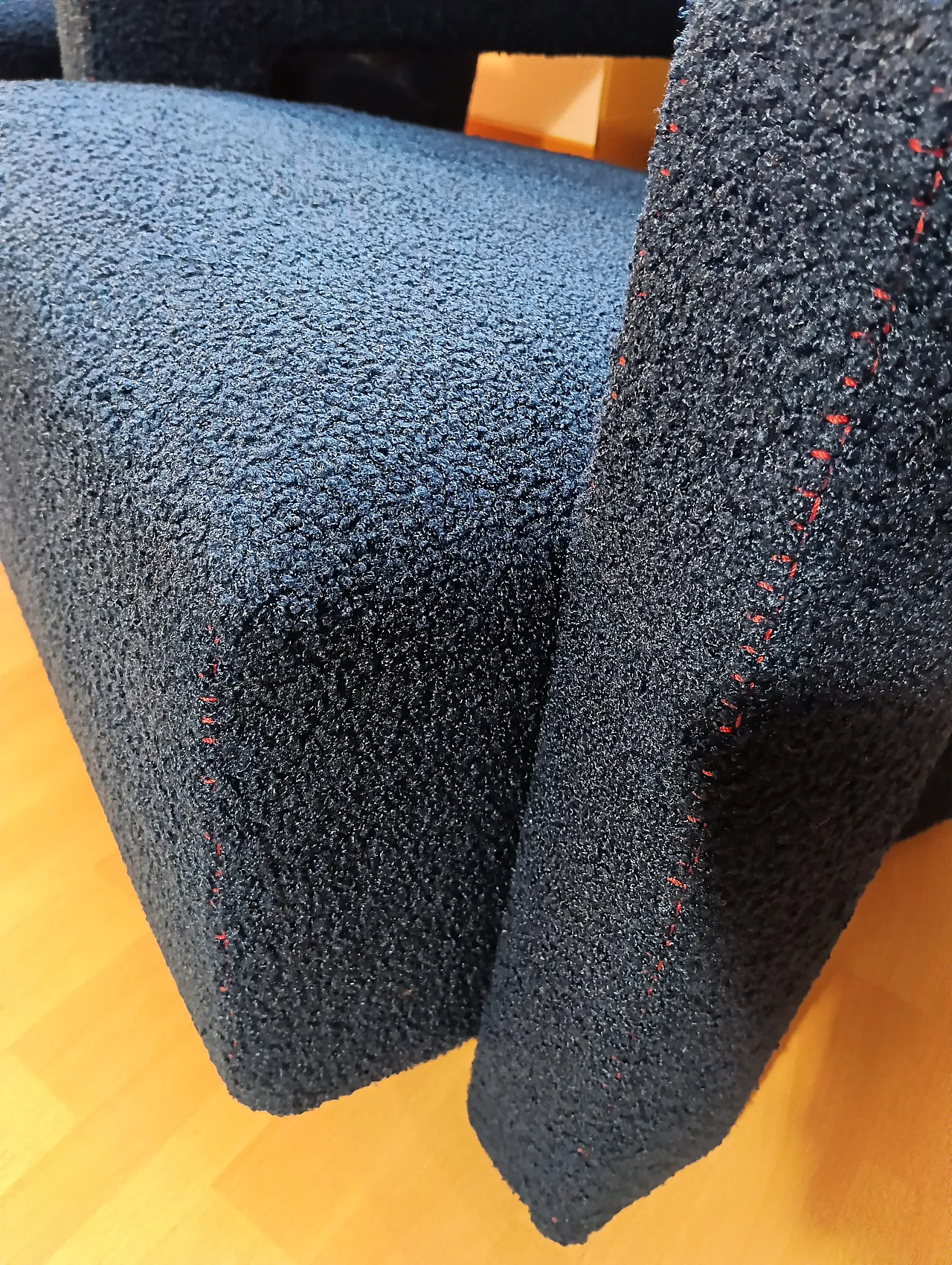 Coppia di Utrecht 637 Cassina in bouclé blu cuciture in rosso, 2000 39