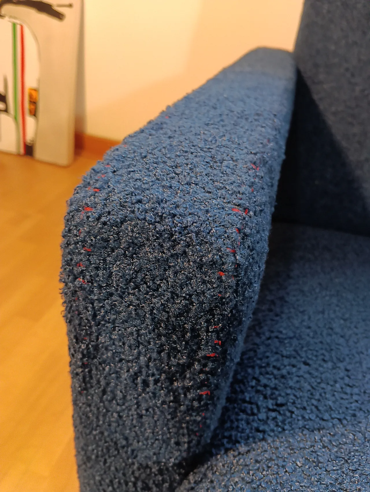 Coppia di Utrecht 637 Cassina in bouclé blu cuciture in rosso, 2000 50