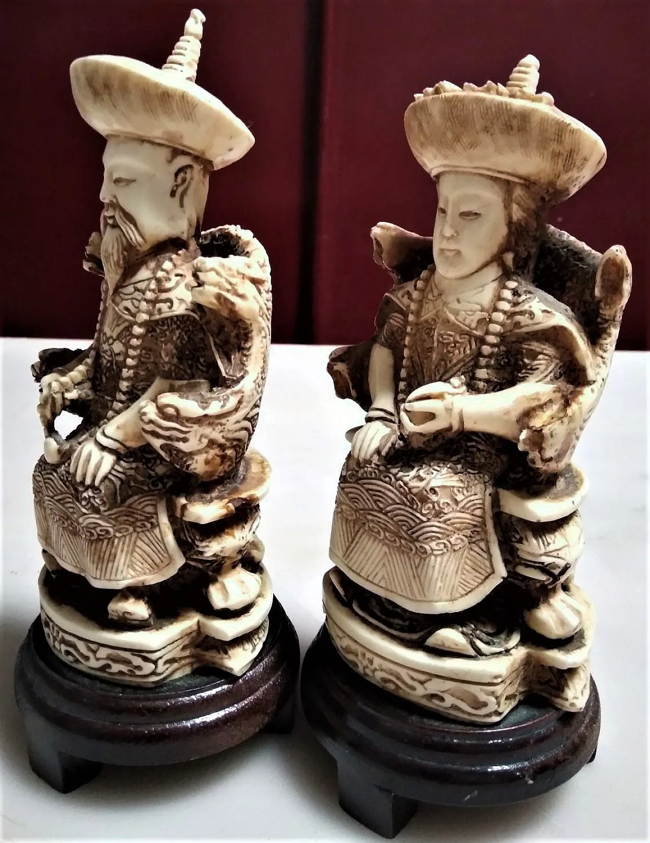 Emperor and empress chinese sculptures in buffalo bone Qing dynasty 13