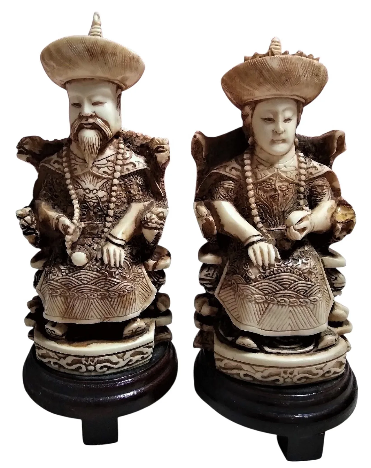 Emperor and empress chinese sculptures in buffalo bone Qing dynasty 15