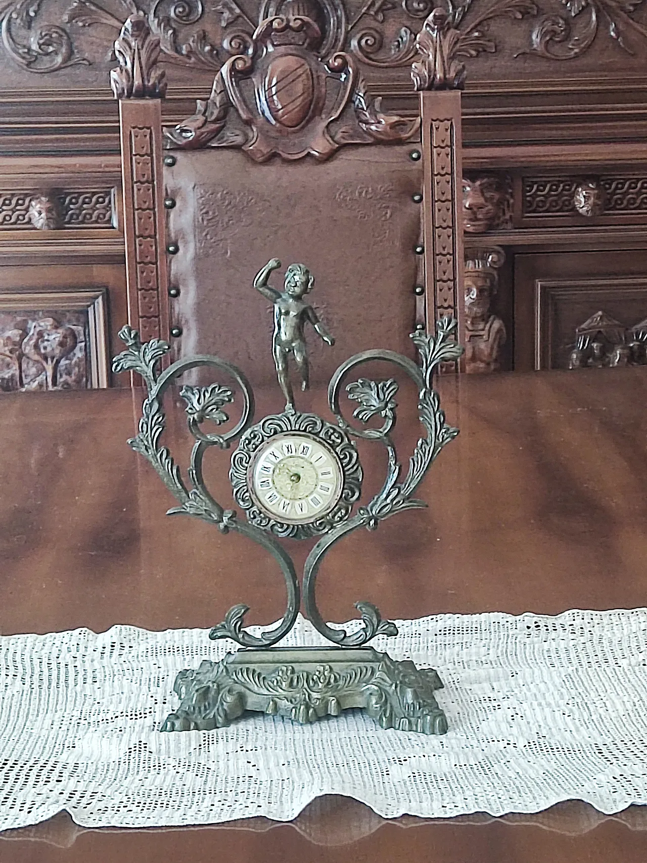 Table clock with bronze cherub, Louis XV style, early 20th century 2