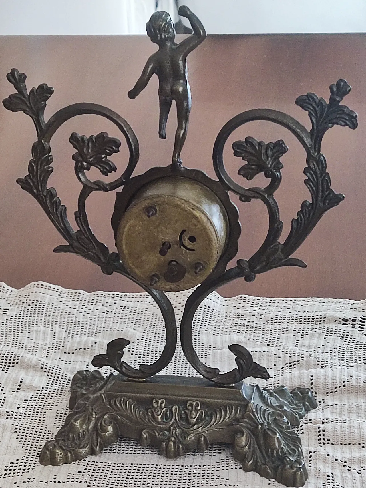 Table clock with bronze cherub, Louis XV style, early 20th century 3