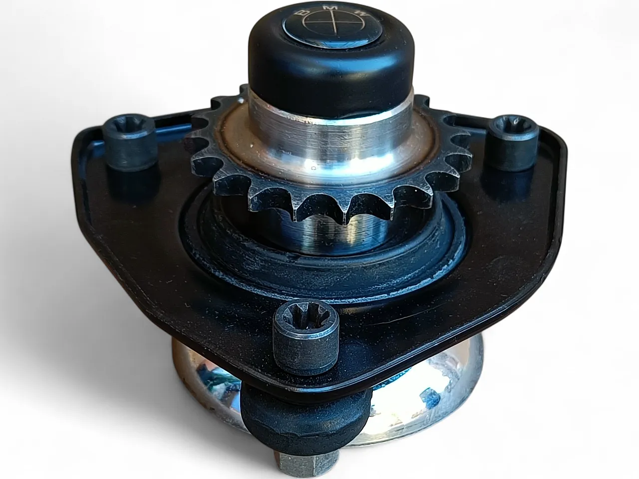 Artistic work sculpture Gianni Motivo (Mogio) BMW, 90s 7