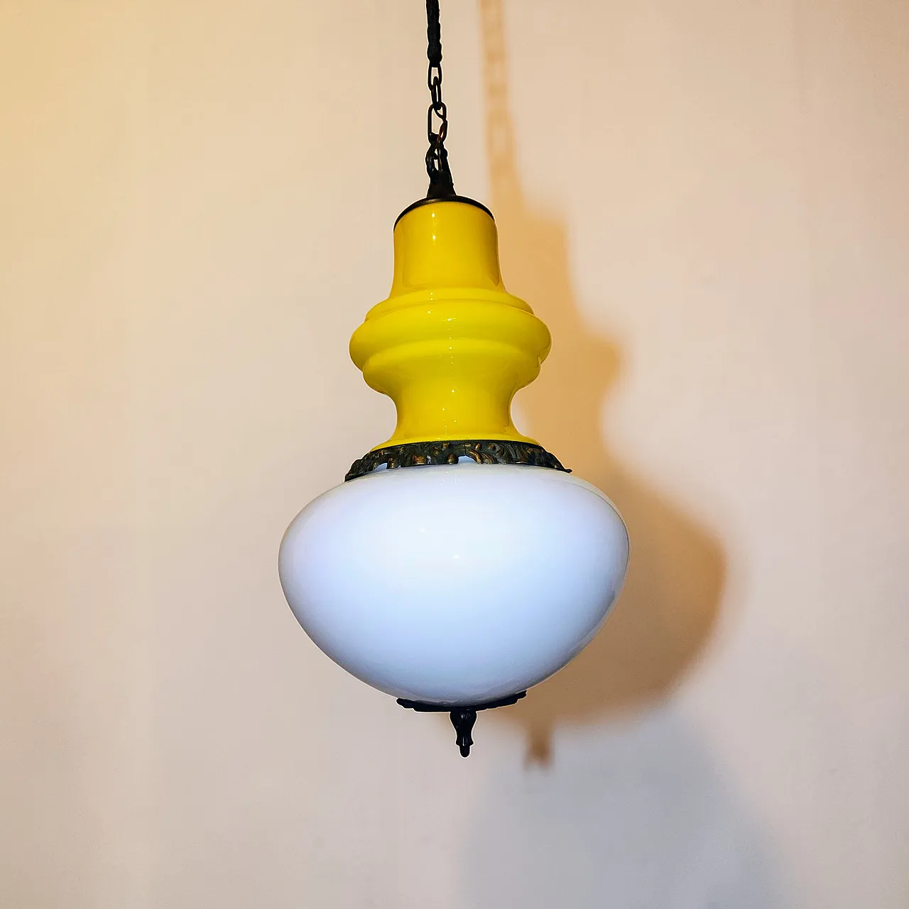 Pendant lamp in opaline glass and brass. Italy, 60s 1