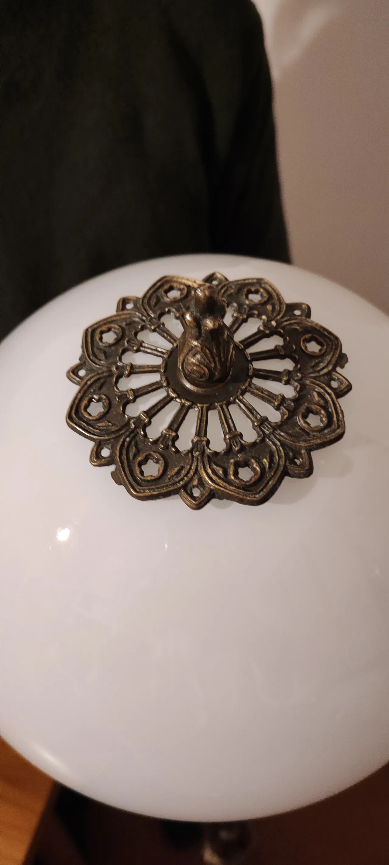 Pendant lamp in opaline glass and brass. Italy, 60s 12