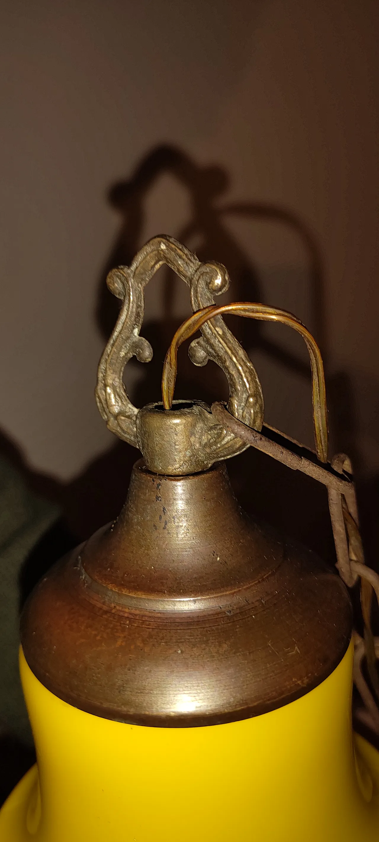 Pendant lamp in opaline glass and brass. Italy, 60s 14