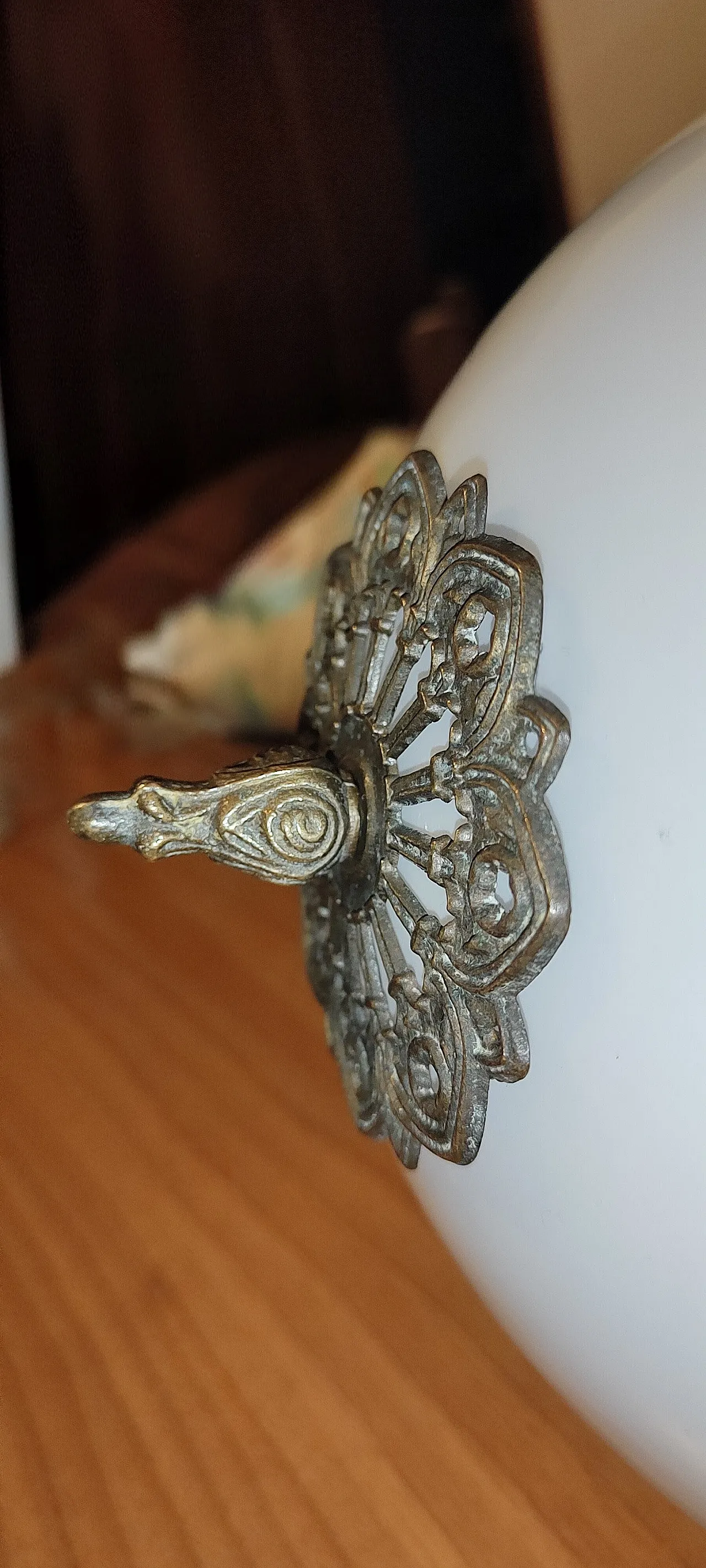 Pendant lamp in opaline glass and brass. Italy, 60s 15