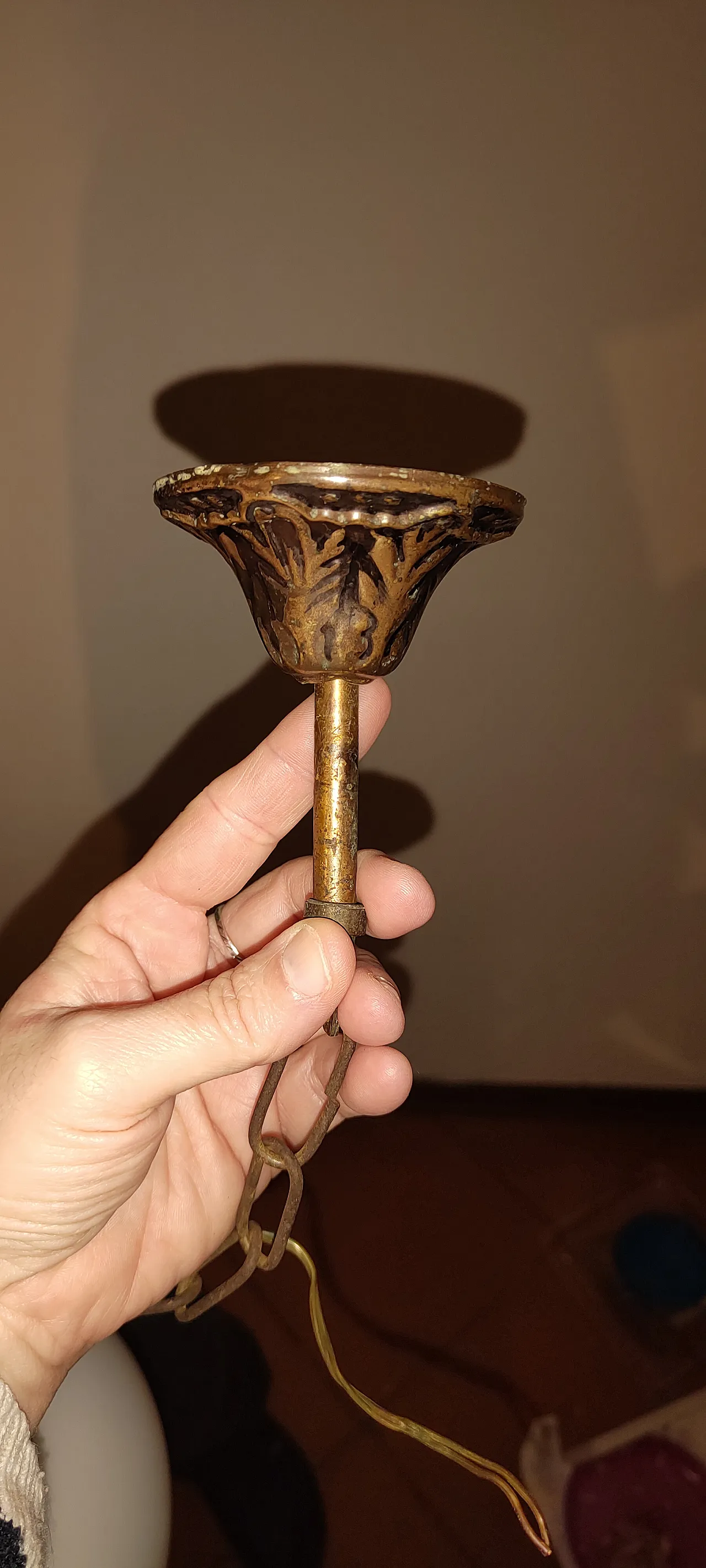 Pendant lamp in opaline glass and brass. Italy, 60s 16