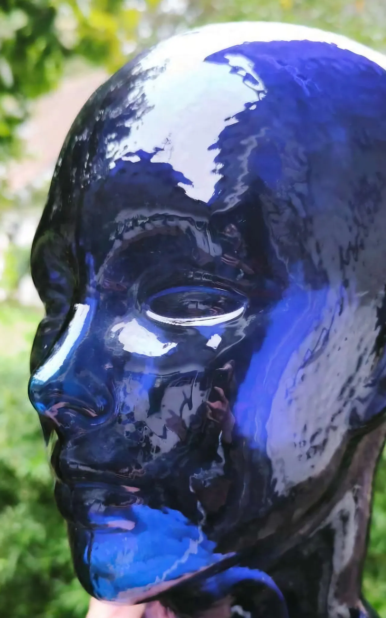Sculpture with elegant cobalt blue glass head, 80s 3