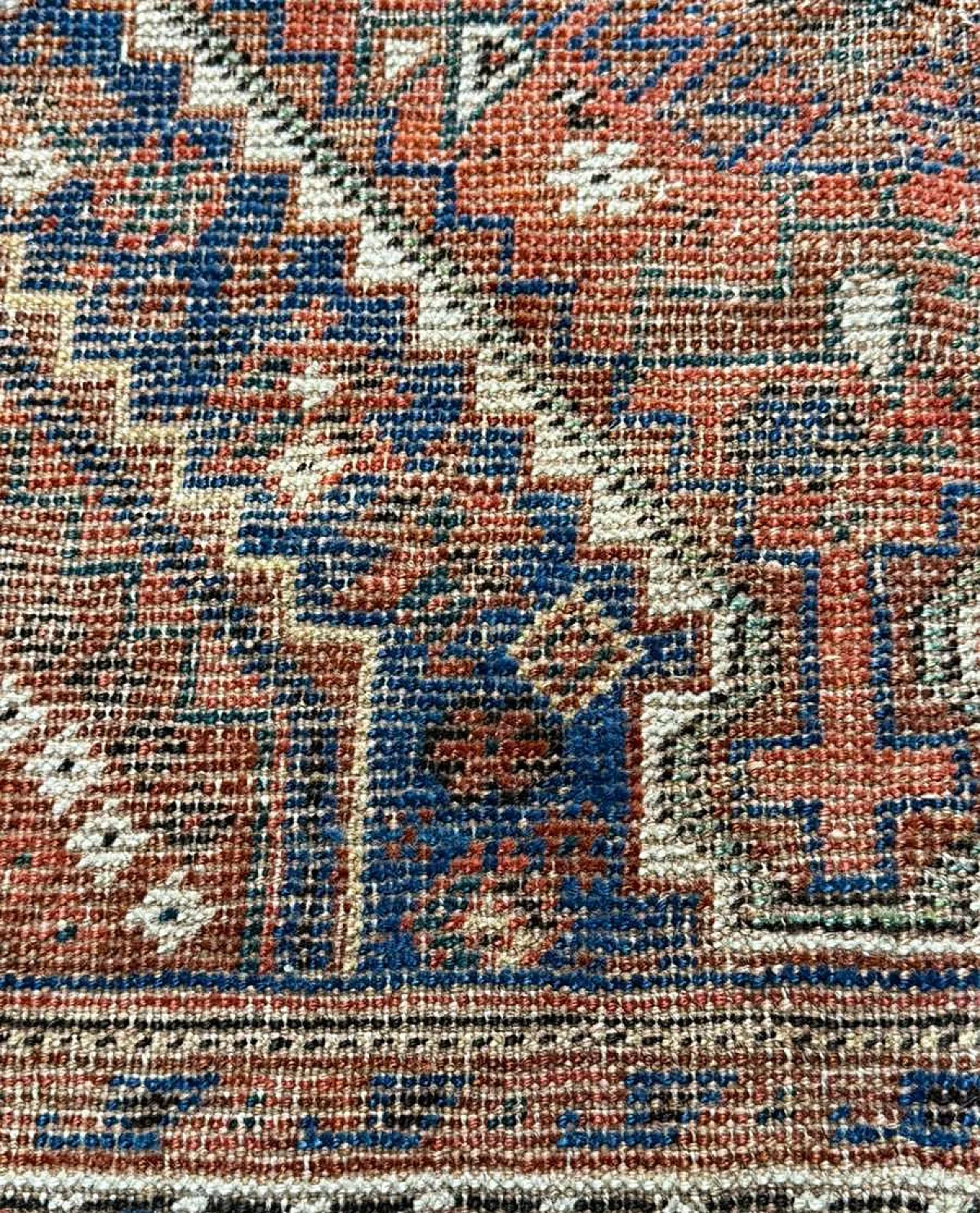 Caucasian Shirvan Medallion Rug, 19th Century 6