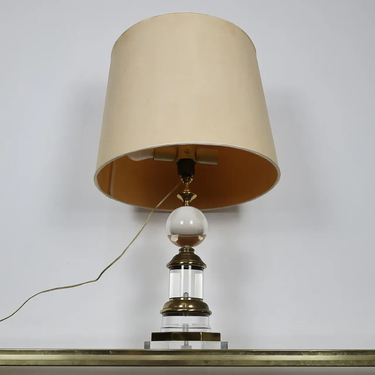 Hollywood Regency acrylic brass lamp, 1970s 4