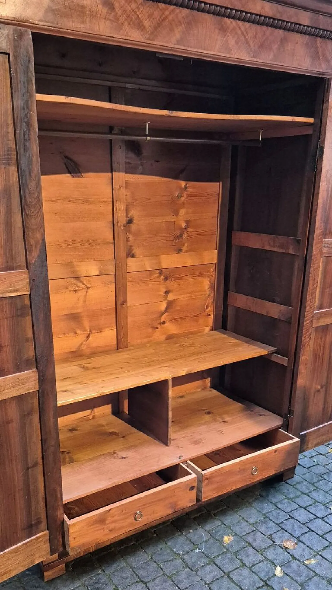 Armadio in legno di noce pannellato, '800 8