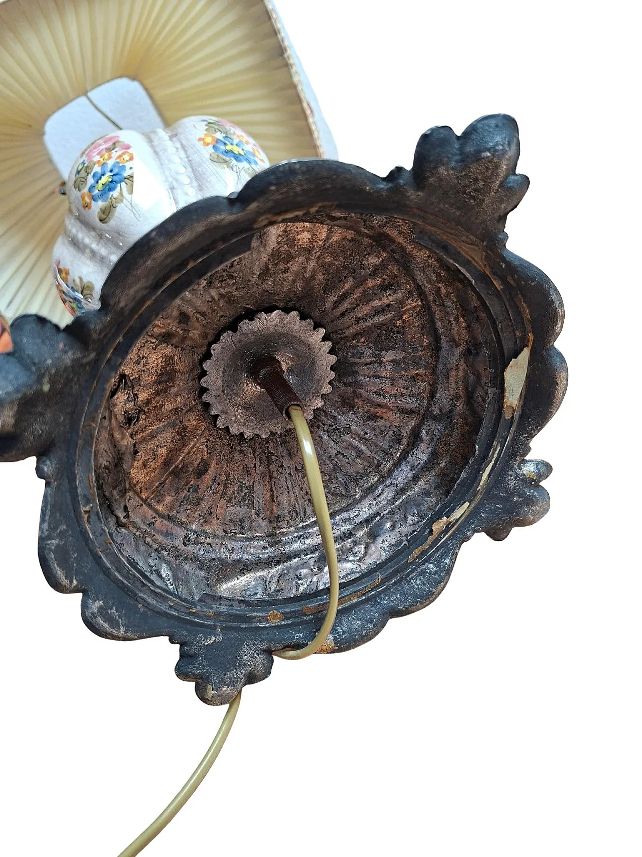 Hand-painted ceramic and velvet table lamp, 20th century 12