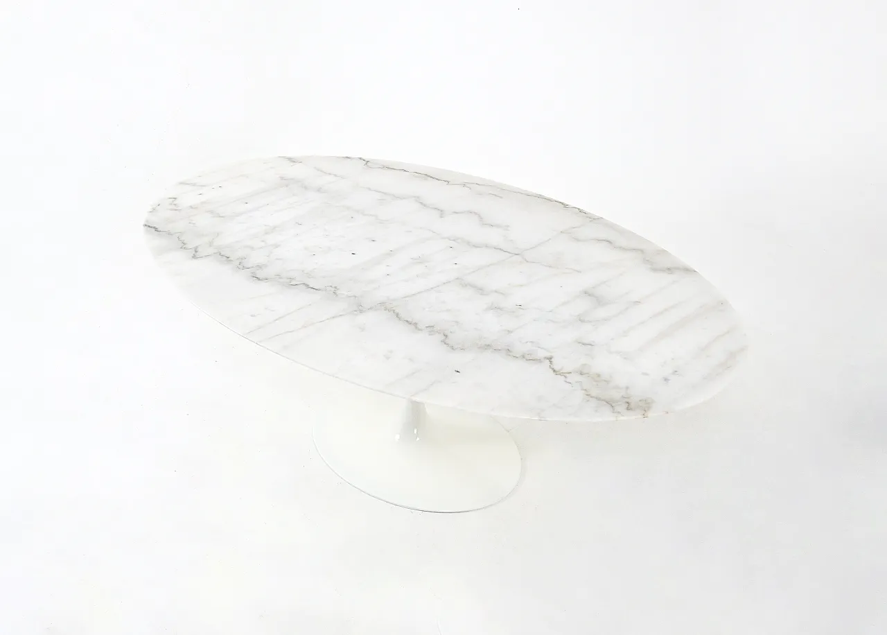 Oval Dining table by Eero Saarinen for Knoll international, 1960s 5