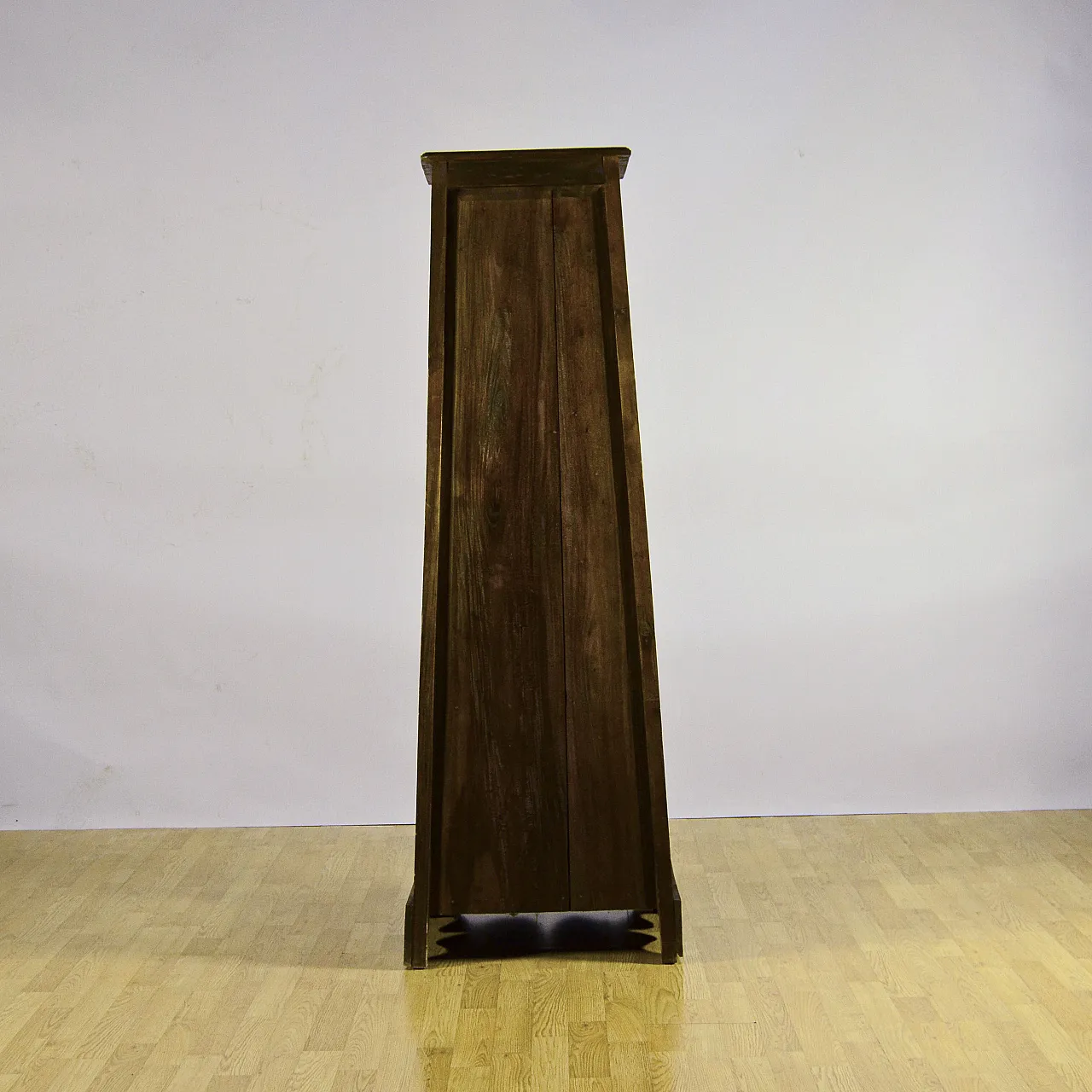 Four-tier teak pyramid display case, early 20th century 6