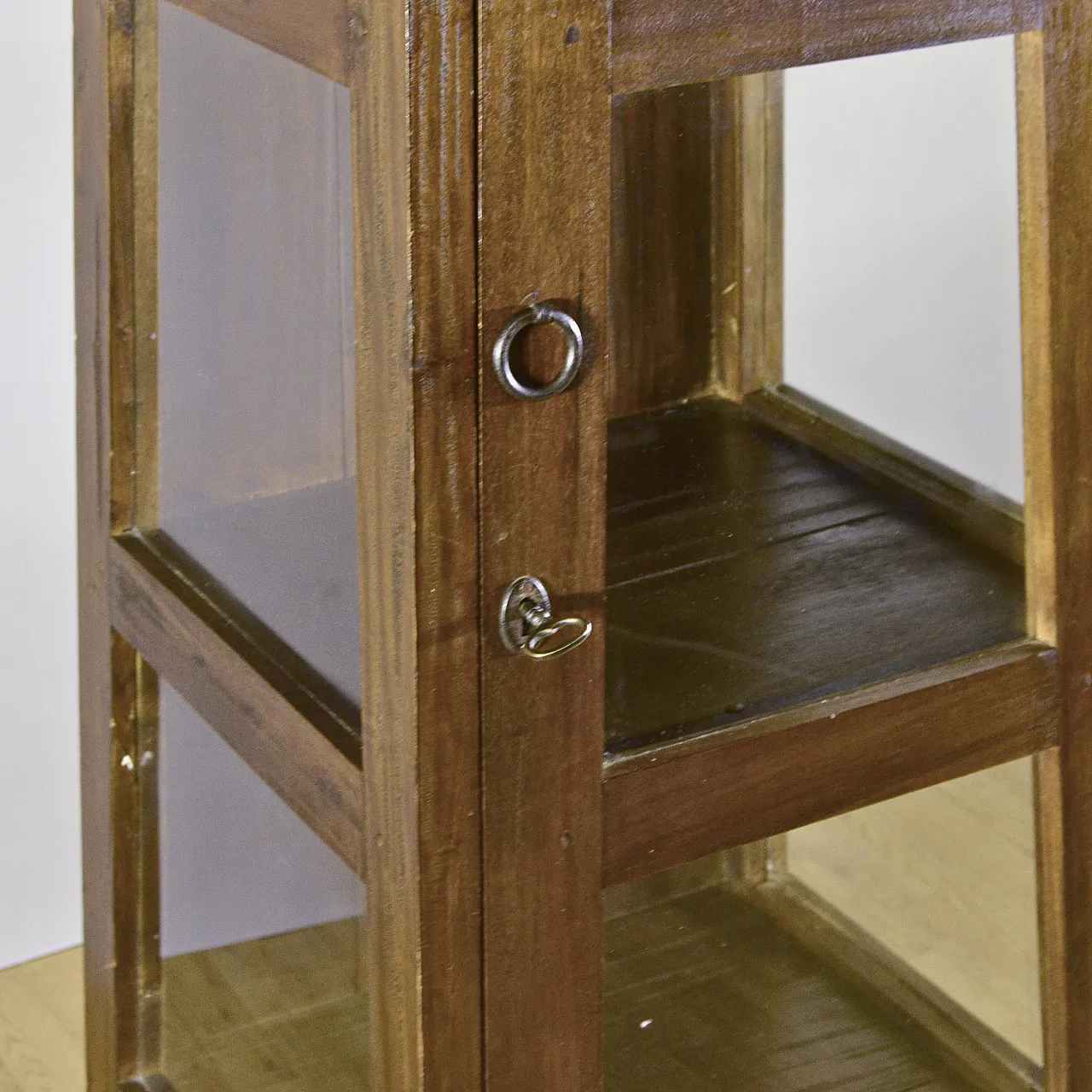 Four-tier teak pyramid display case, early 20th century 7